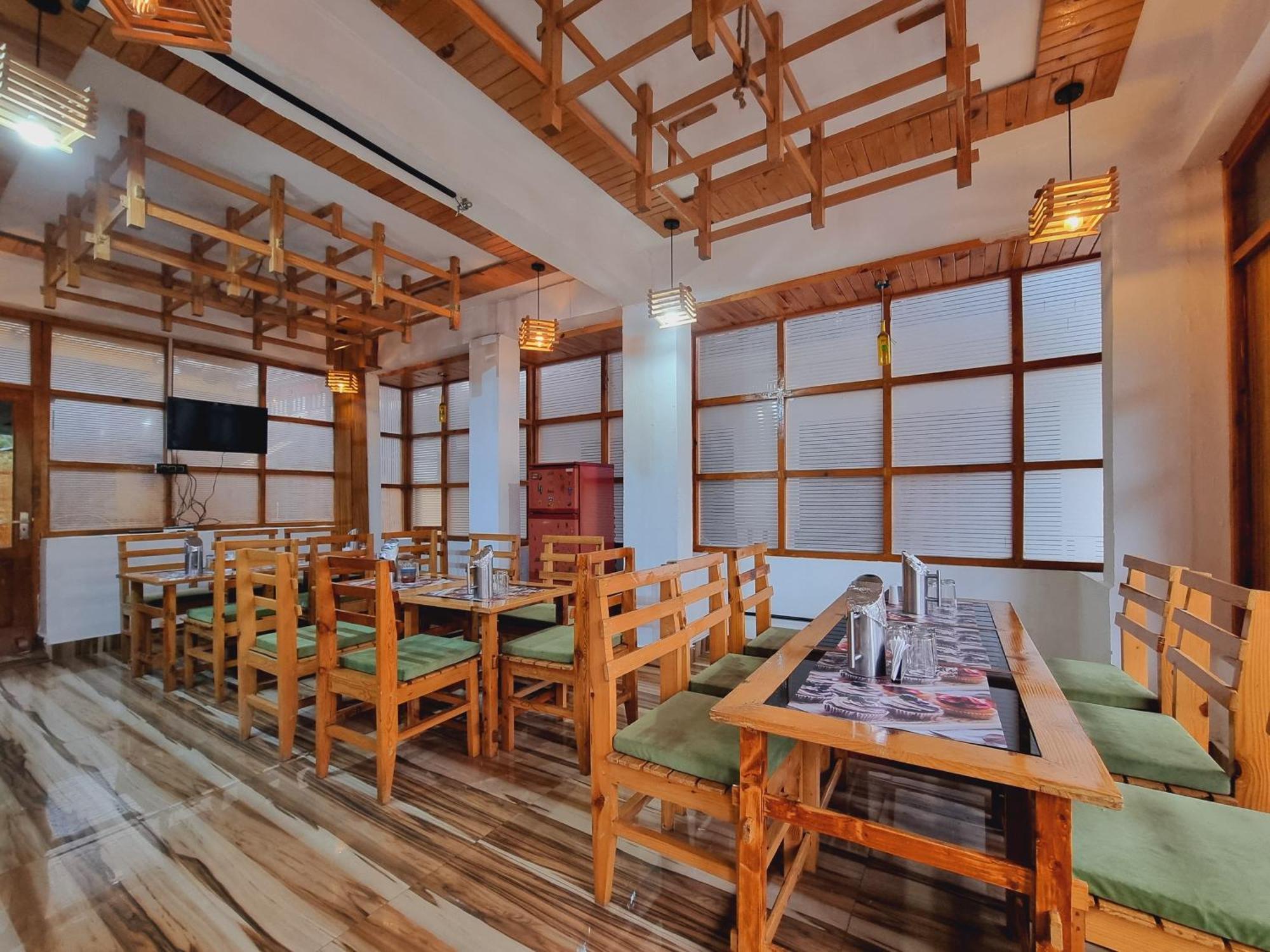 Wow Hotels Green View Dalhousie Exterior photo